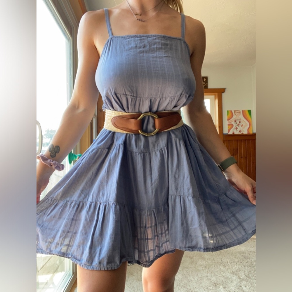 Dress w lots of flow
